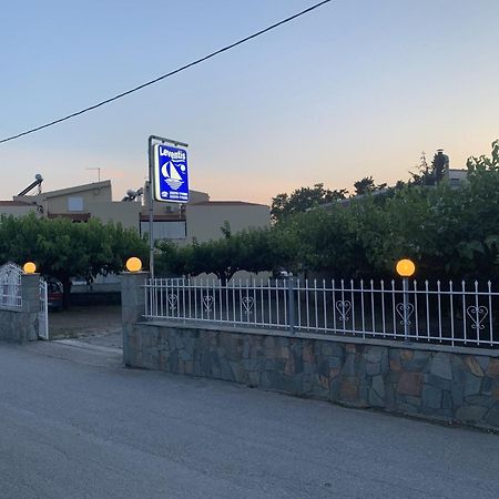 Leventis Apartments Rovies Exterior foto