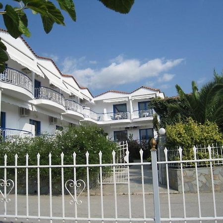 Leventis Apartments Rovies Exterior foto