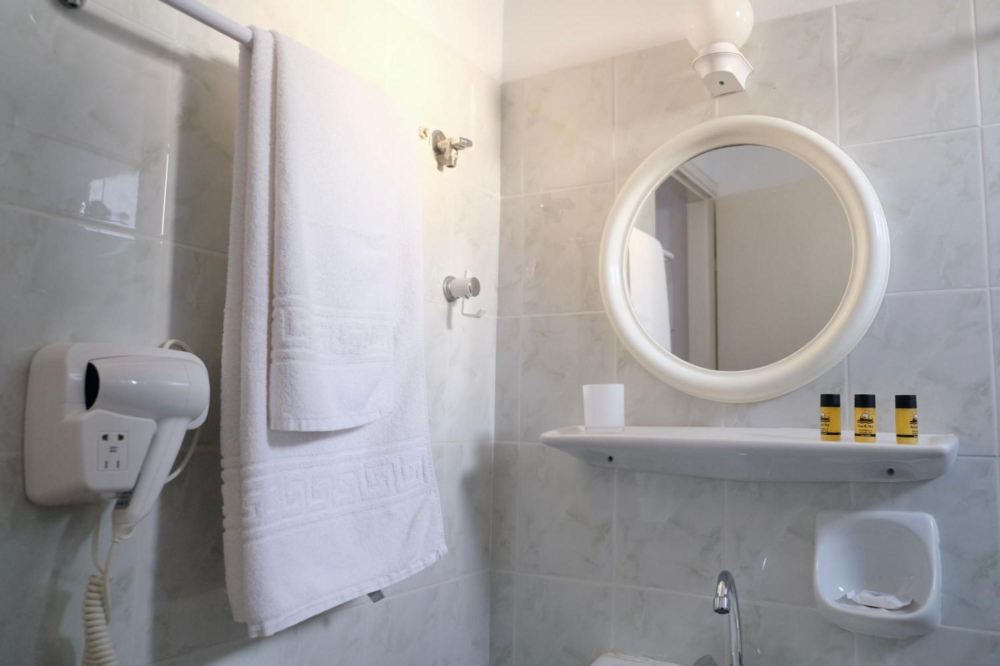 Leventis Apartments Rovies Exterior foto
